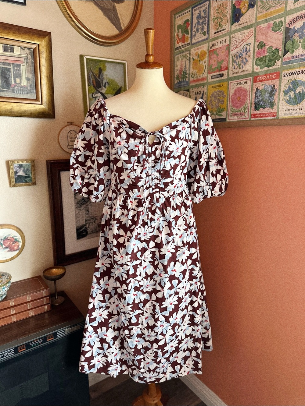 Floral Puff-Sleeve Midi Dress in Burgundy and White